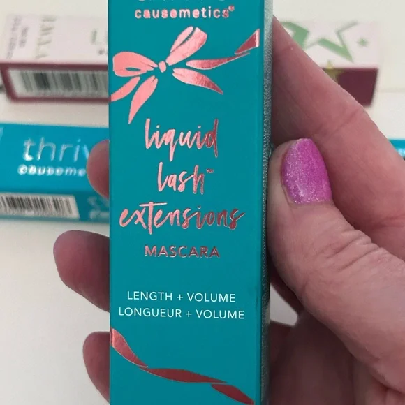 Beauty 3 piece bundle. Thrive and L.W.Y.A.
Eye and lip! - Picture 4 of 8